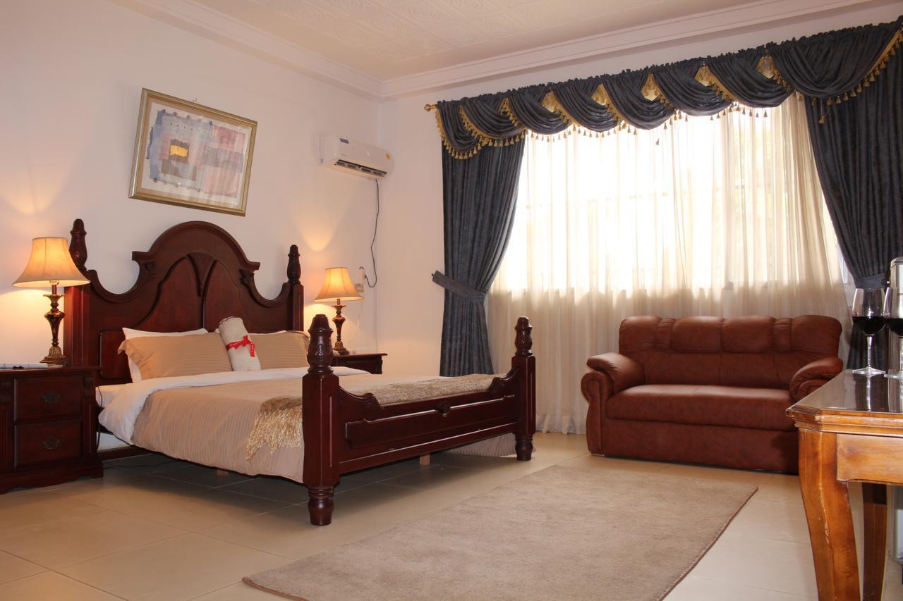 Embassy Suites Hotel Monrovia Exteriör bild